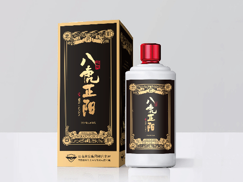 一生豪邁凌云壯志，四海情誼醇香搖曳！八虎正陽保健酒包裝設(shè)計