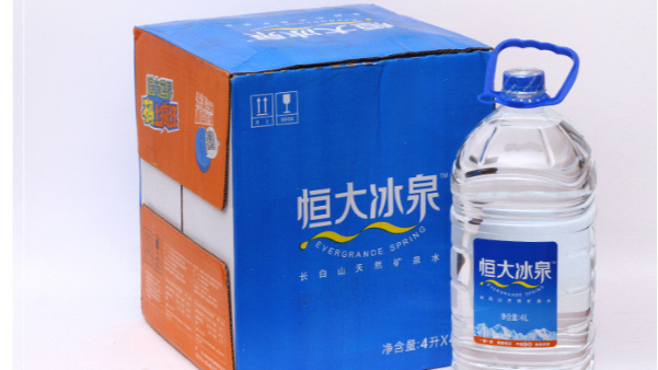 純凈水市場被各大廠壟斷，如何通過包裝設計搶奪市場？